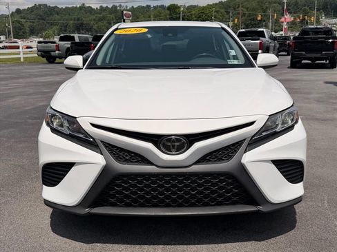 Used 2020 Toyota Camry SE FWD image 10