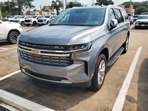 Used 2024 Chevrolet Suburban Premier AWD/4WD image 11