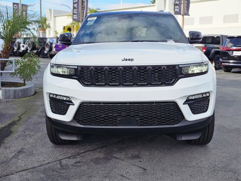 New 2025 Jeep Grand Cherokee Limited image 2