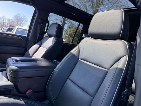 Certified 2024 Chevrolet Suburban Premier AWD/4WD image 11