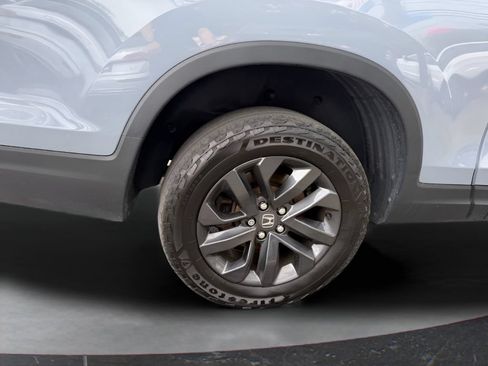 Used 2024 Honda Ridgeline Sport image 12