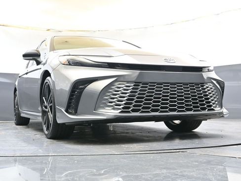 Used 2025 Toyota Camry XSE AWD/4WD image 36