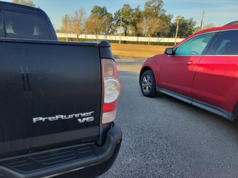 Used 2014 Toyota Tacoma PreRunner image 18