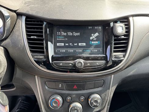 Used 2017 Chevrolet Trax LT image 7