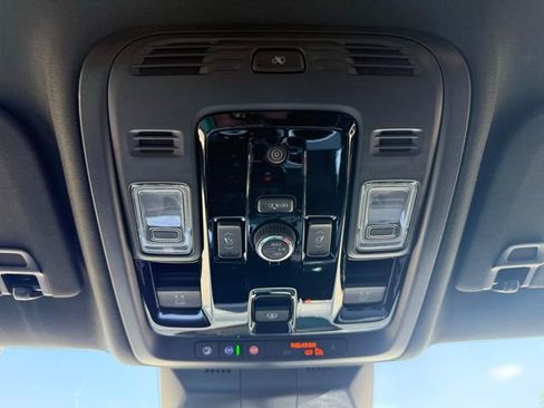 Used 2025 Cadillac Escalade Sport w/ LPO, Floor Liner Package AWD/4WD image 25