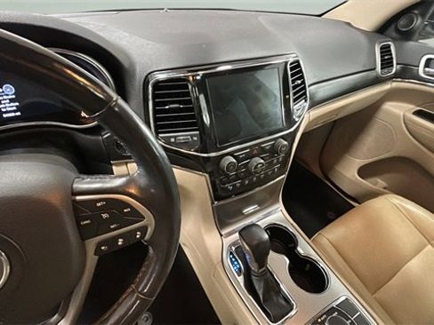 Used 2020 Jeep Grand Cherokee Limited image 11