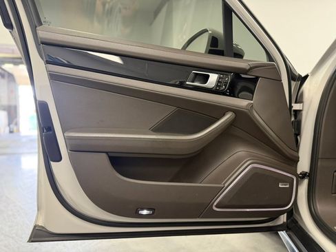 Used 2018 Porsche Panamera 4S AWD/4WD image 31