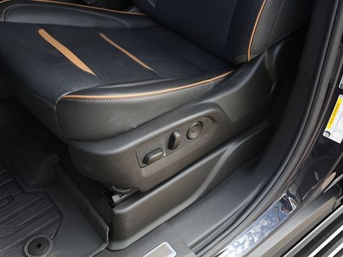 Used 2023 GMC Yukon XL AT4 w/ LPO, Floor Liner Package AWD/4WD image 11