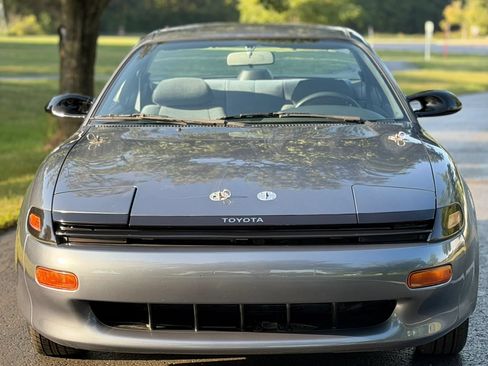 Used 1991 Toyota Celica ST FWD image 3