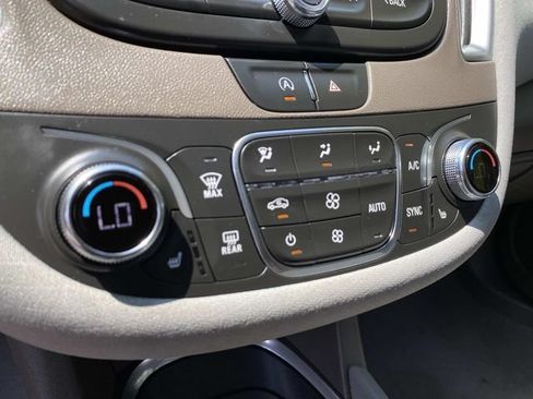 Used 2023 Chevrolet Malibu LT FWD image 11