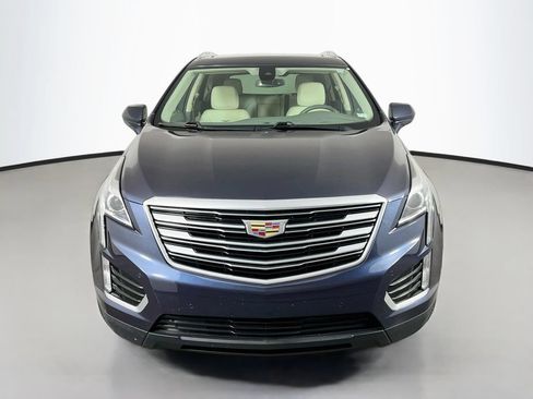 Used 2018 Cadillac XT5 Luxury w/ Driver Awareness Package FWD image 3
