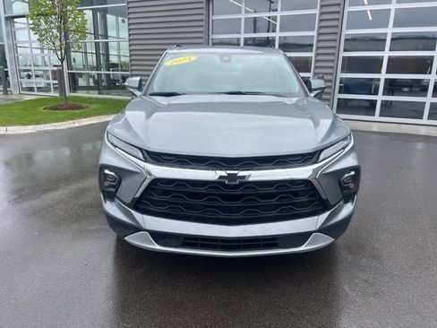 Used 2024 Chevrolet Blazer LT w/ Sound & Technology Package AWD/4WD image 2