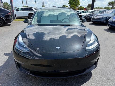 Used 2023 Tesla Model 3 Standard Range image 2