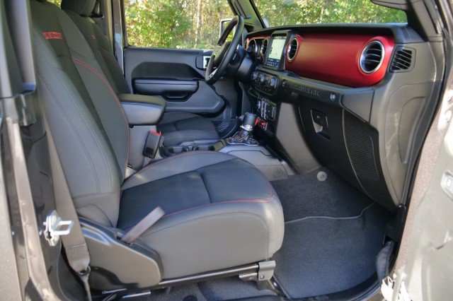Used 2021 Jeep Wrangler Rubicon AWD/4WD image 31