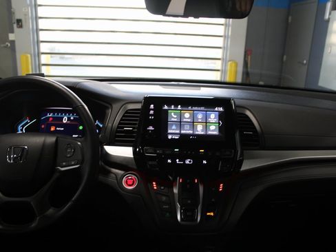 Certified 2024 Honda Odyssey Sport image 26