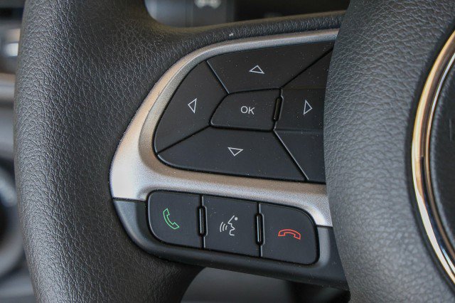 Used 2023 Jeep Renegade Latitude AWD/4WD image 25
