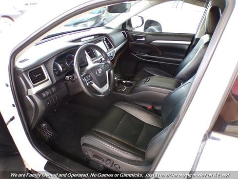 Used 2019 Toyota Highlander XLE image 15
