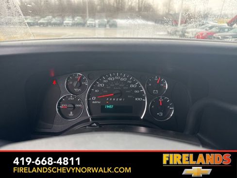 Used 2024 Chevrolet Express 3500 LT w/ LT Preferred Equipment Group image 4