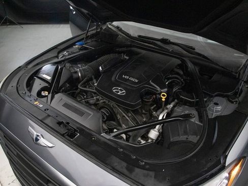 Used 2015 Hyundai Genesis 3.8 w/ Option Group 04 image 27