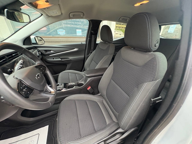 Used 2023 Chevrolet Bolt EUV LT FWD image 13