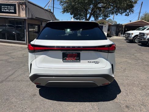 Used 2025 Lexus RX 450h AWD w/ Luxury Package image 11