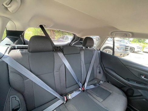 Used 2021 Subaru Outback Premium AWD/4WD image 5