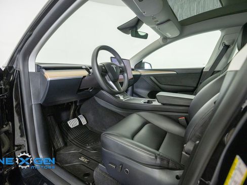Used 2024 Tesla Model Y Performance AWD/4WD image 10