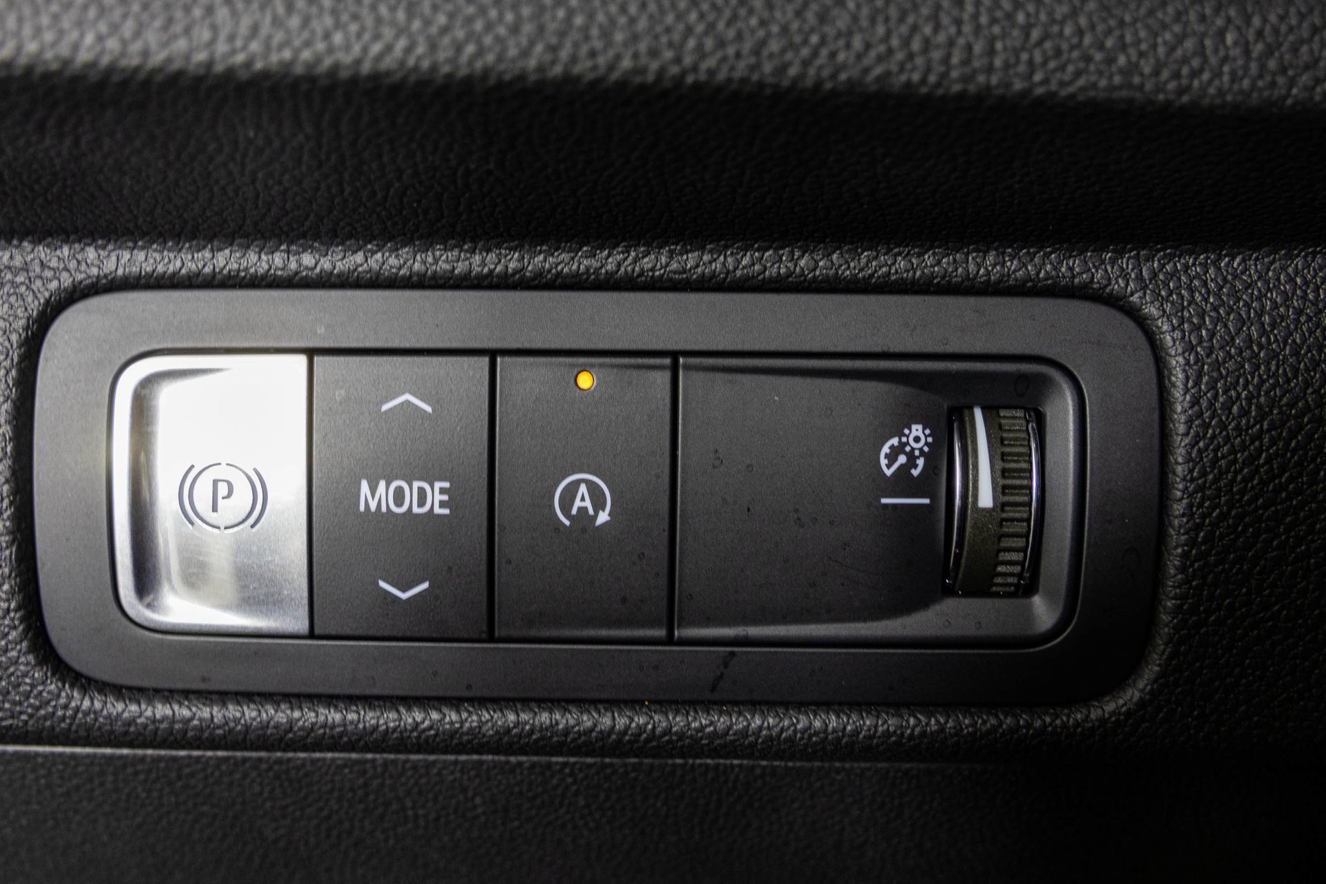 Used 2024 Chevrolet Traverse RS FWD image 37