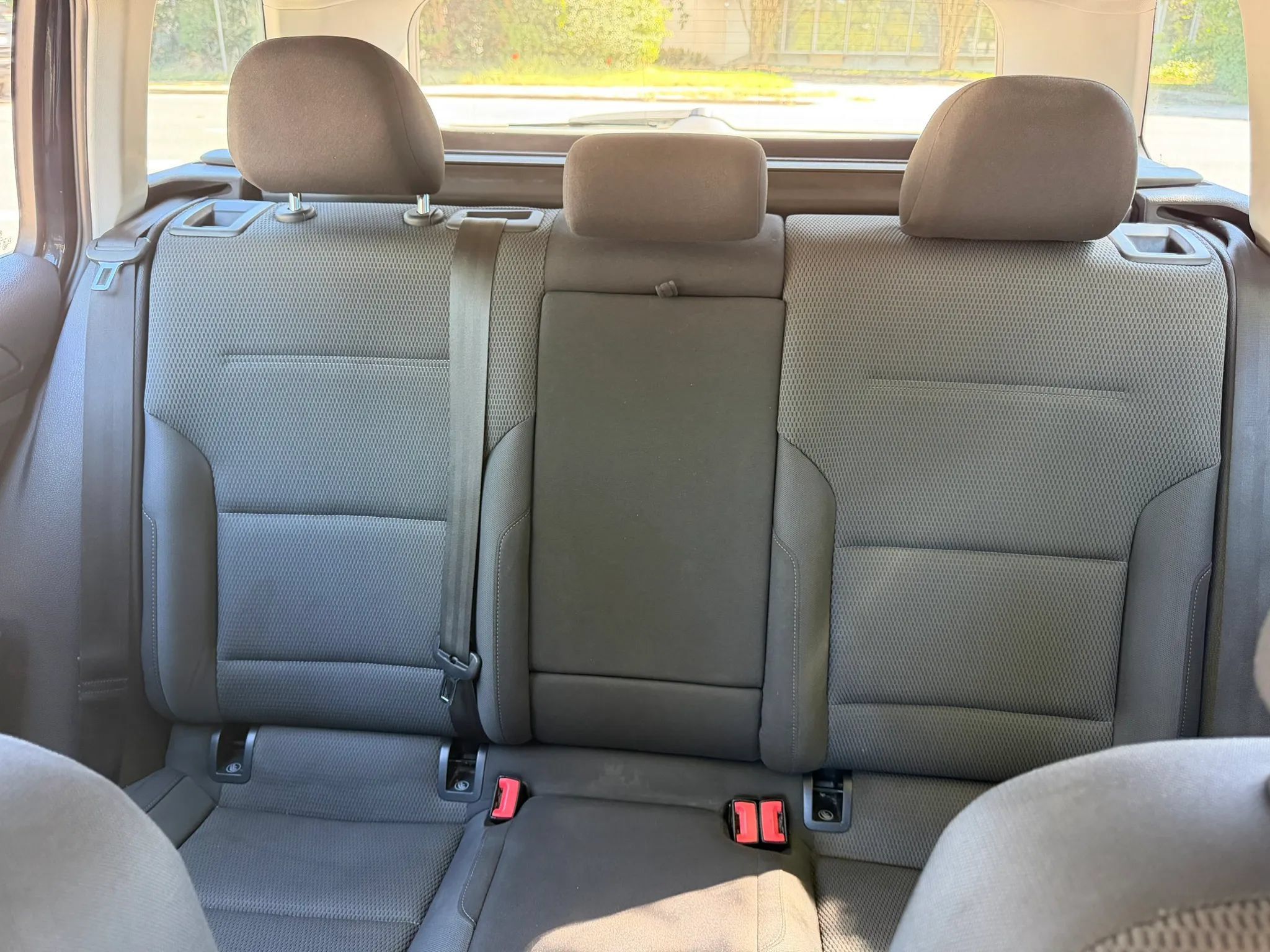 Used 2019 Volkswagen Golf S AWD/4WD image 18