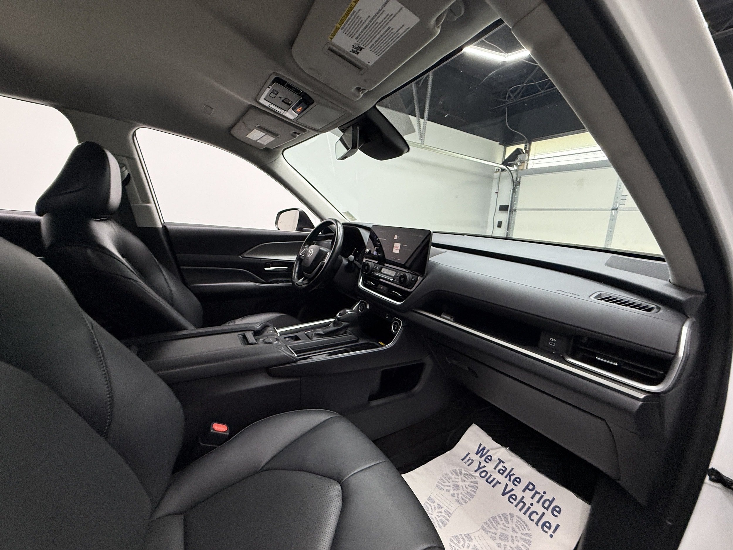 Used 2024 Toyota Grand Highlander AWD image 22