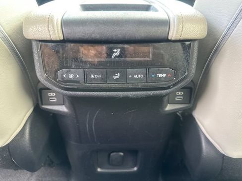 Used 2024 Toyota Grand Highlander AWD image 19