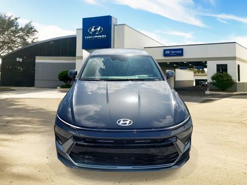 New 2025 Hyundai Sonata SE FWD image 2