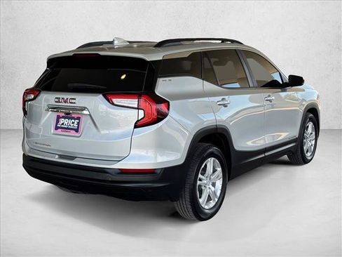 Used 2022 GMC Terrain SLE w/ Driver Convenience Package FWD image 6