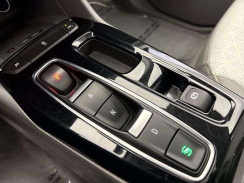 Used 2022 Chevrolet Bolt EUV Premier w/ Sun & Sound Package image 17