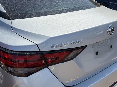 Used 2020 Nissan Sentra SV FWD image 8