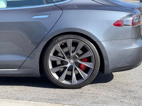 Used 2020 Tesla Model S Performance AWD/4WD image 3