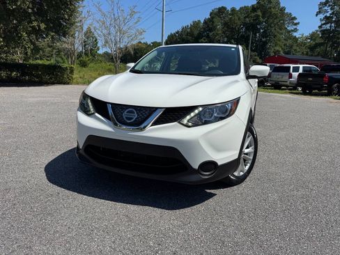 Used 2018 Nissan Rogue Sport S w/ S Appearance Package FWD image 25