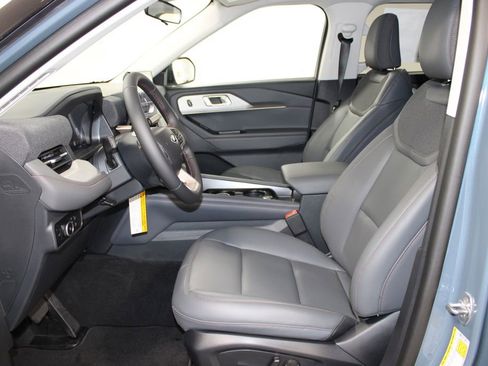 New 2026 Ford Explorer Active RWD image 21