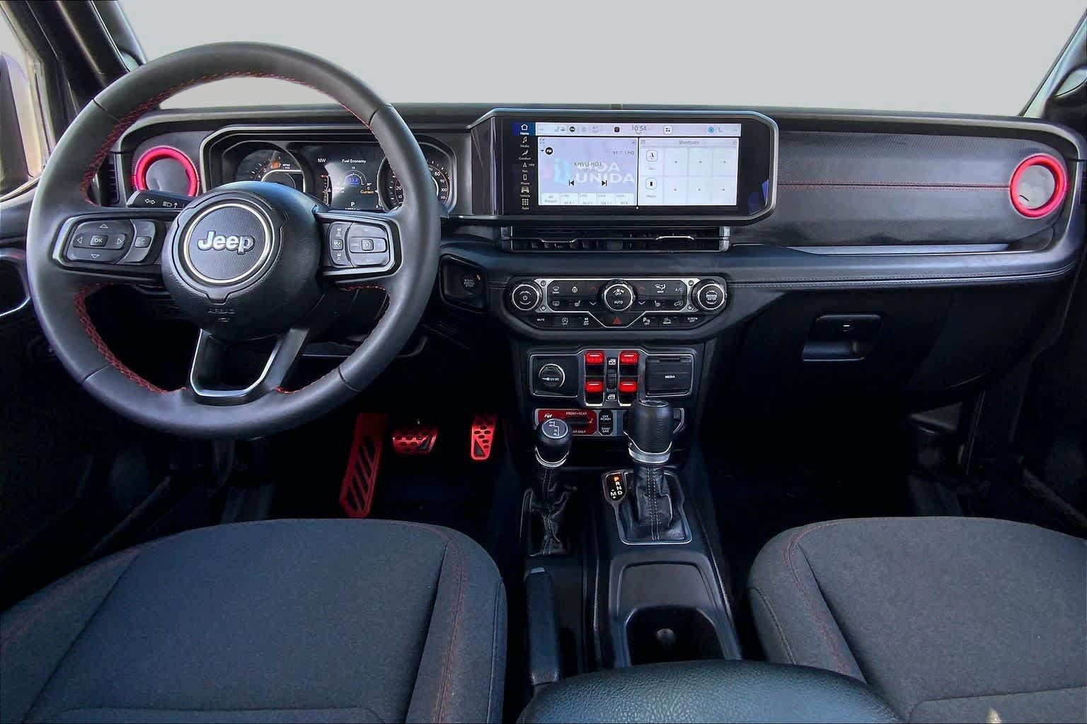 Used 2024 Jeep Wrangler Unlimited Rubicon w/ Technology Group AWD/4WD image 14
