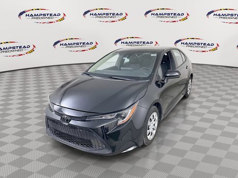 Used 2020 Toyota Corolla LE FWD image 1