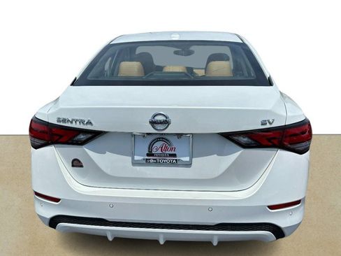 Used 2023 Nissan Sentra SV w/ SV Premium Package FWD image 5