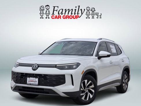 New 2026 Volkswagen Tiguan S FWD image 1