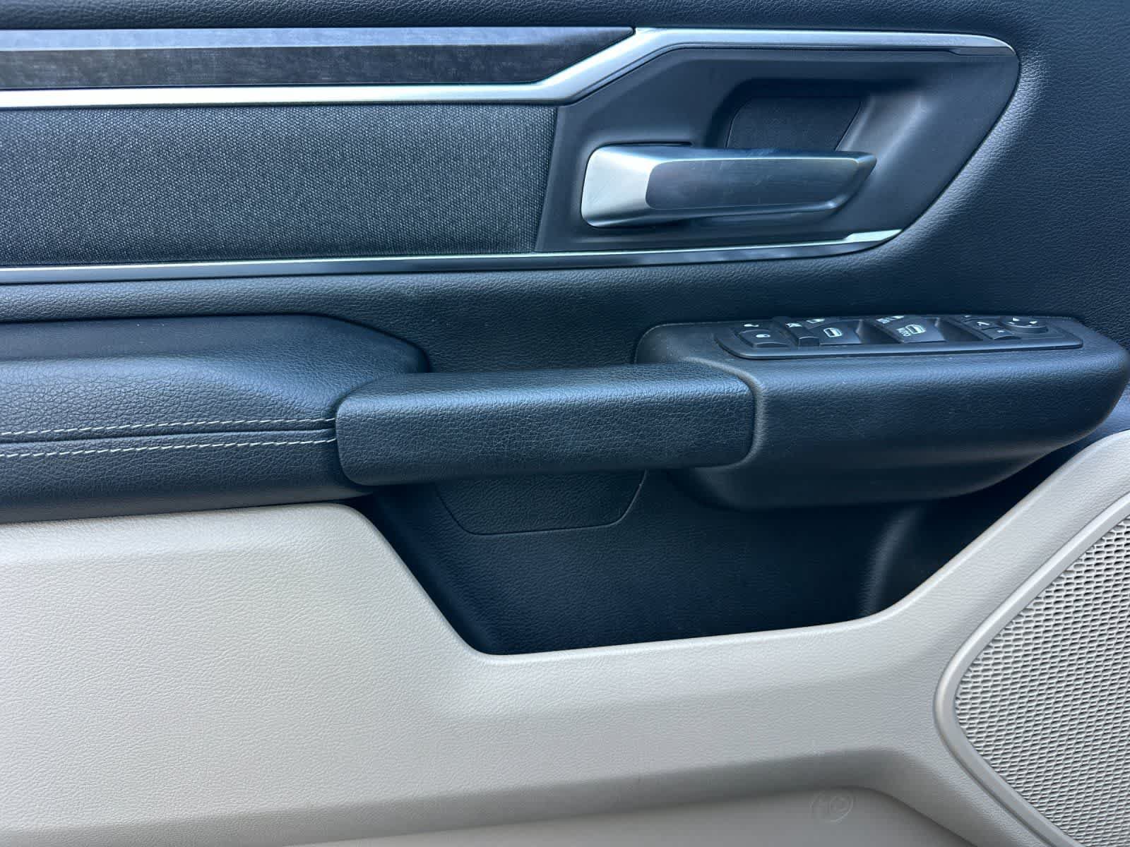 Used 2019 RAM 1500 Big Horn AWD/4WD image 12