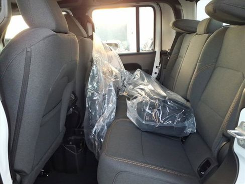 New 2026 Jeep Gladiator Sport image 15