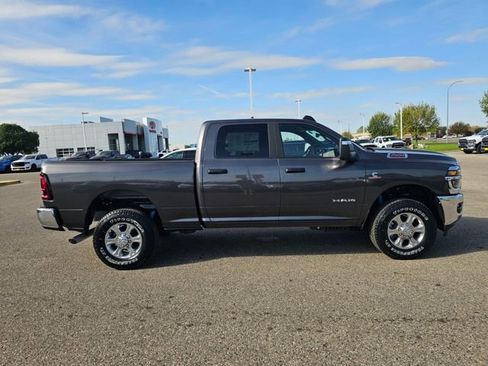 New 2026 RAM 2500 Big Horn AWD/4WD image 6