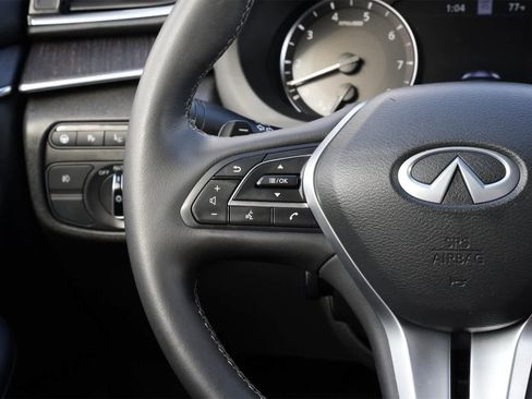 Certified 2025 INFINITI QX55 Sensory image 10