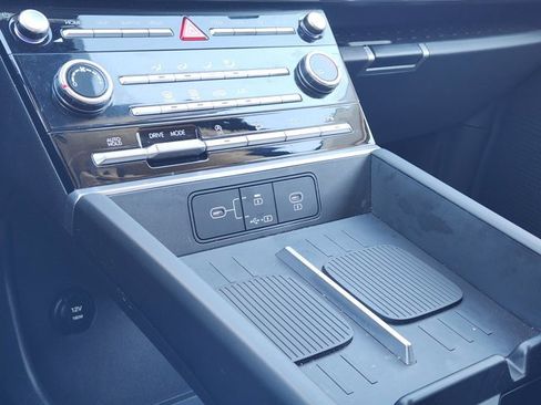 Used 2025 Hyundai Santa Fe SE image 19