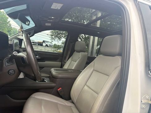 Used 2021 Chevrolet Tahoe Z71 w/ Z71 Signature Package AWD/4WD image 8