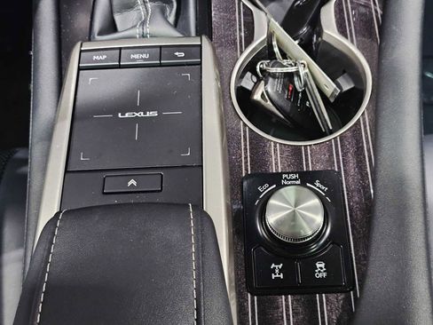 Used 2022 Lexus RX 350L Luxury image 18