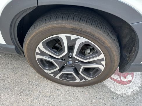 Used 2023 Subaru Ascent Limited w/ Technology Package image 5